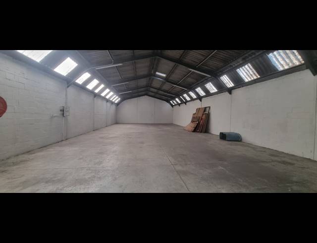 300M² WAREHOUSE TO LET IN AIRPORT INDUSTRIA